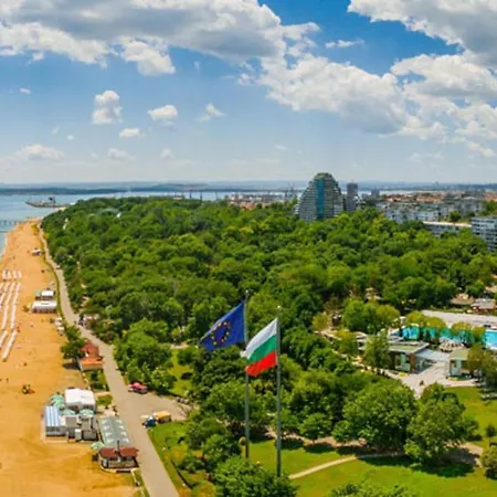 Comfy & Quiet 2 Bed Flat Great Location Parking * Burgas City