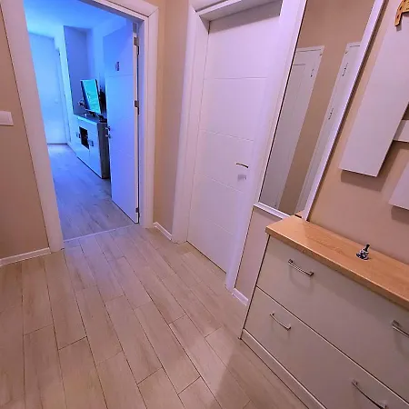 Apartamento Comfy & Quiet 2 Bed Flat Great Location Parking *