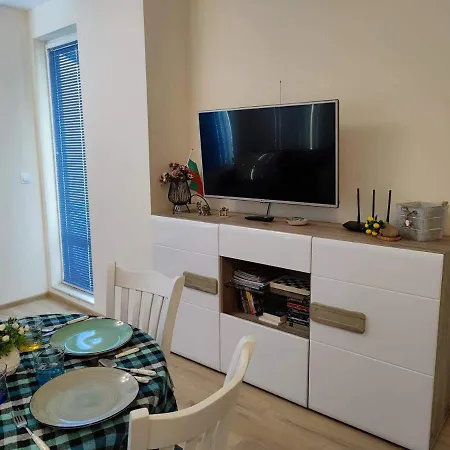 Apartamento Comfy & Quiet 2 Bed Flat Great Location Parking Burgas